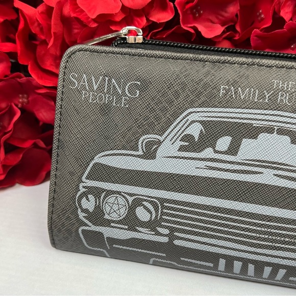 Supernatural 1967 Chevy Impala Charcoal Gray Clutch Wallet - Picture 4 of 16